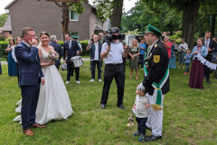 2024_05_25 Spalierstehen Hochzeit Tim Strunz+Lisa Aring