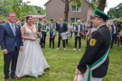 2024_05_25 Spalierstehen Hochzeit Tim Strunz+Lisa Aring