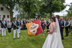 2024_05_25 Spalierstehen Hochzeit Tim Strunz+Lisa Aring