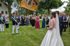 2024_05_25 Spalierstehen Hochzeit Tim Strunz+Lisa Aring